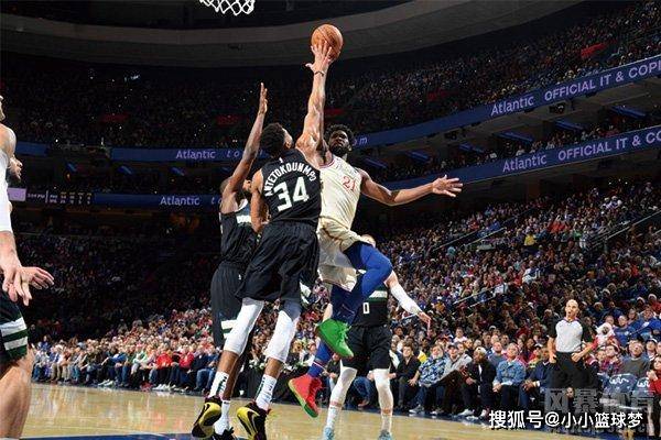 关于雄鹿队内线双塔压制对手，取得大胜的信息
