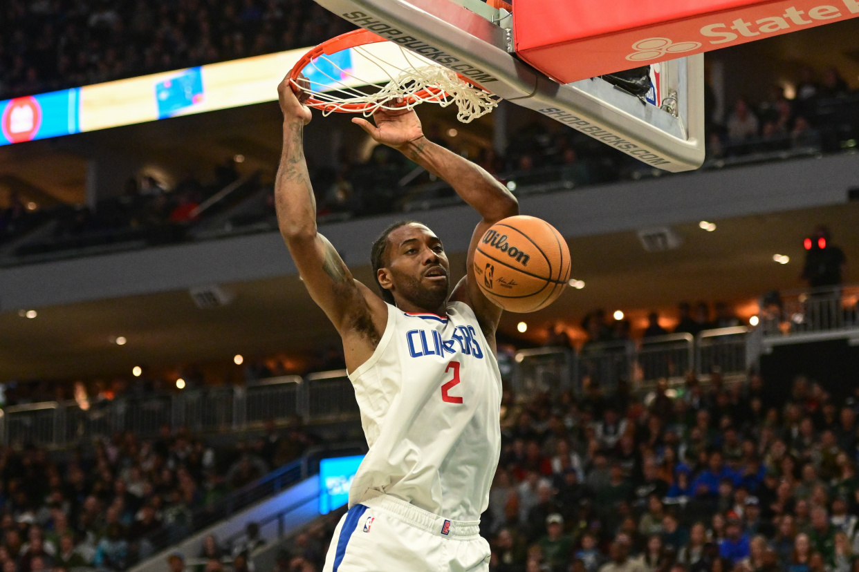 爱游戏官方登录入口-关于快船惨败独行侠，莱昂纳德受伤离场的信息