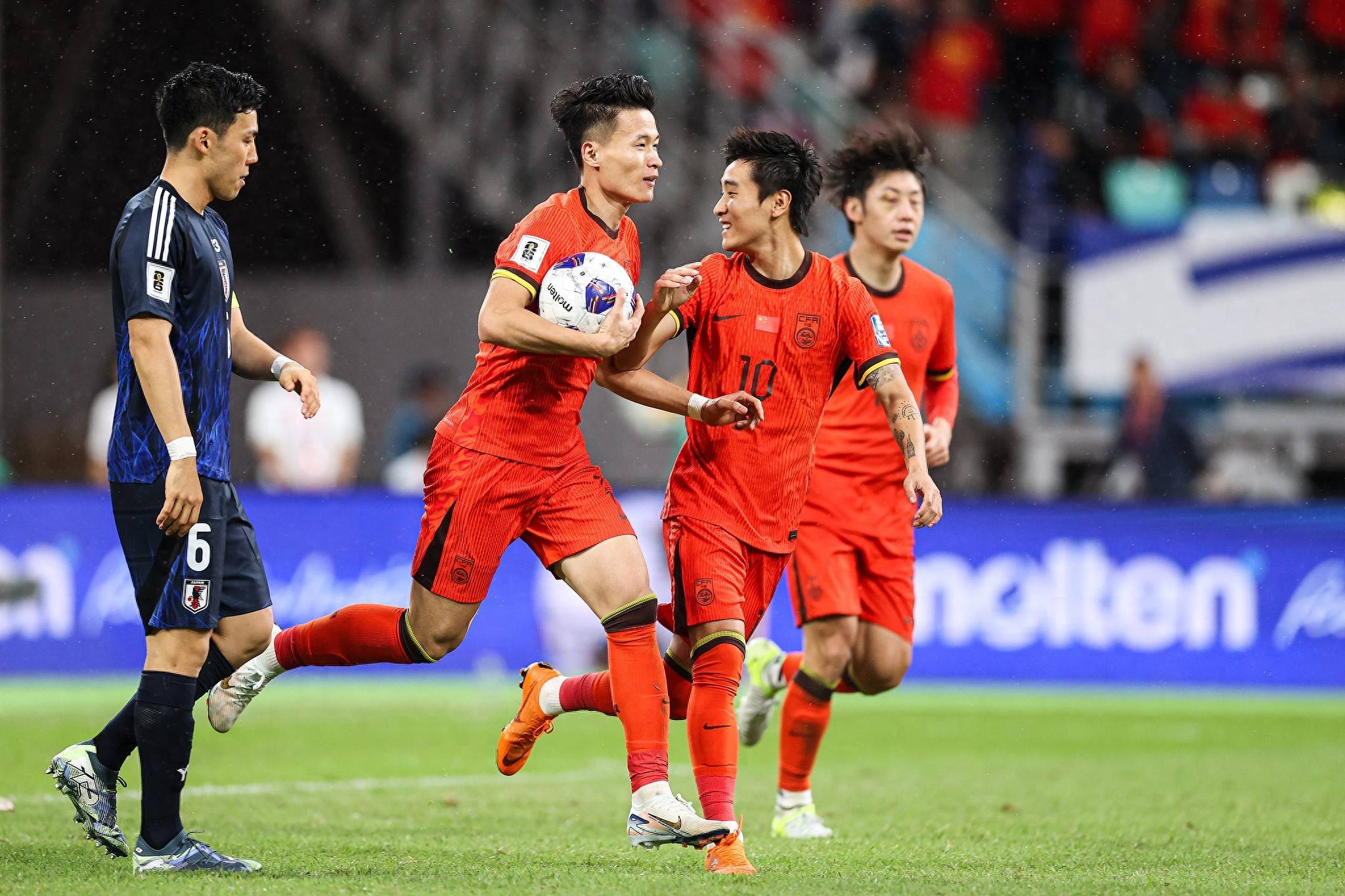 爱游戏网页版-重要比赛：中国队获得胜利进军决赛