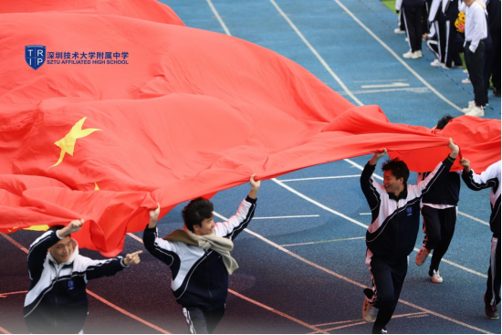 爱游戏官方入口-披荆斩棘：球员们全力以赴，斗志昂扬的简单介绍