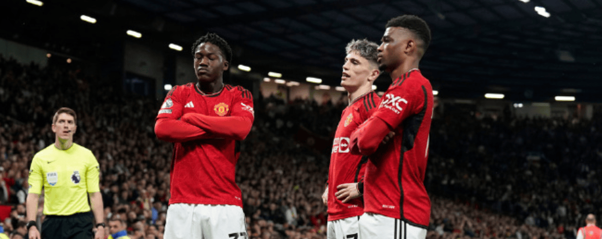 曼联客场-小胜切尔西，领首位风光不改