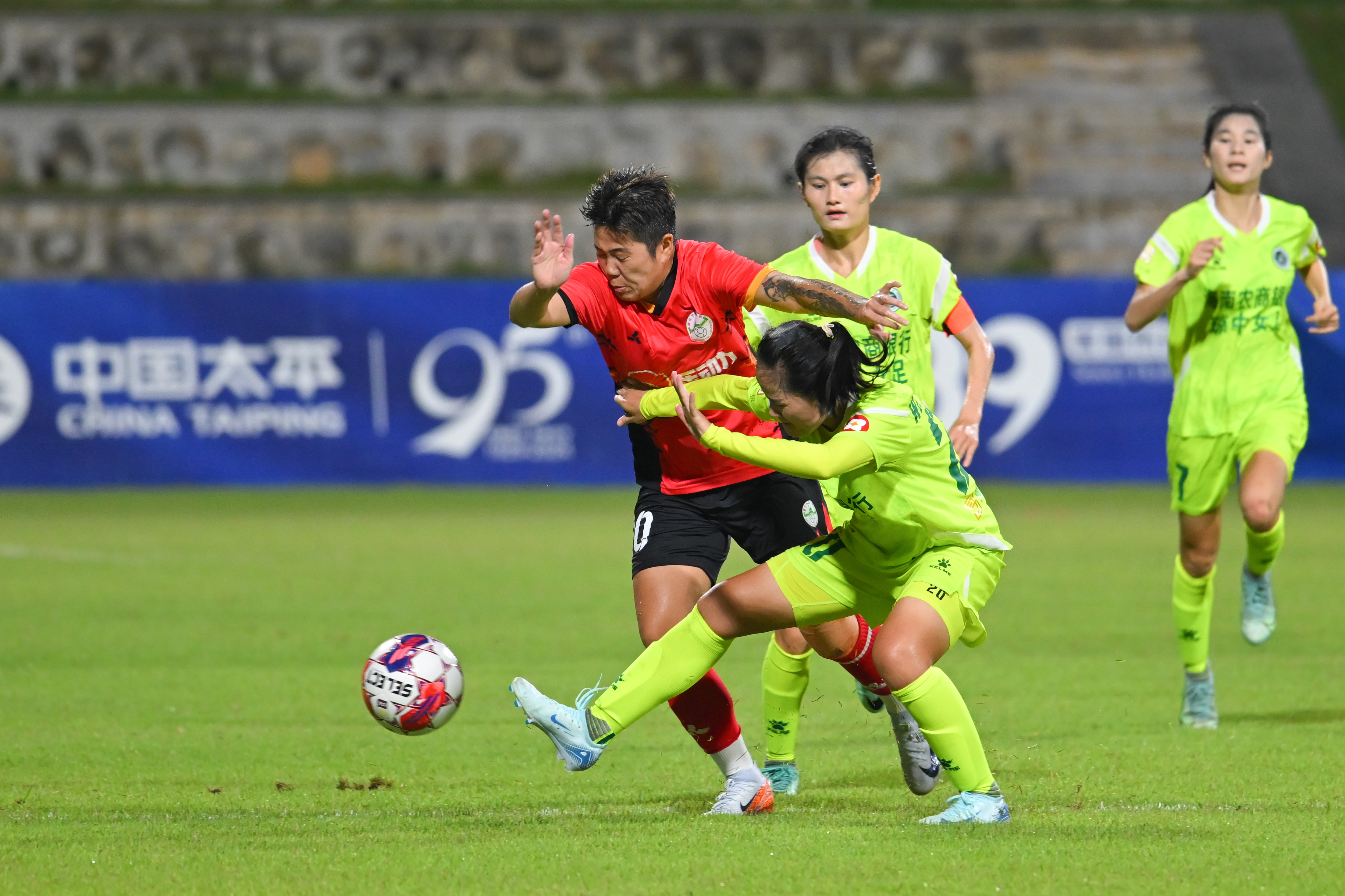 包含亚洲女足比赛决出冠军,淘汰赛精彩纷呈的词条 包含亚洲女足比赛决出冠军,淘汰赛精彩纷呈的词条